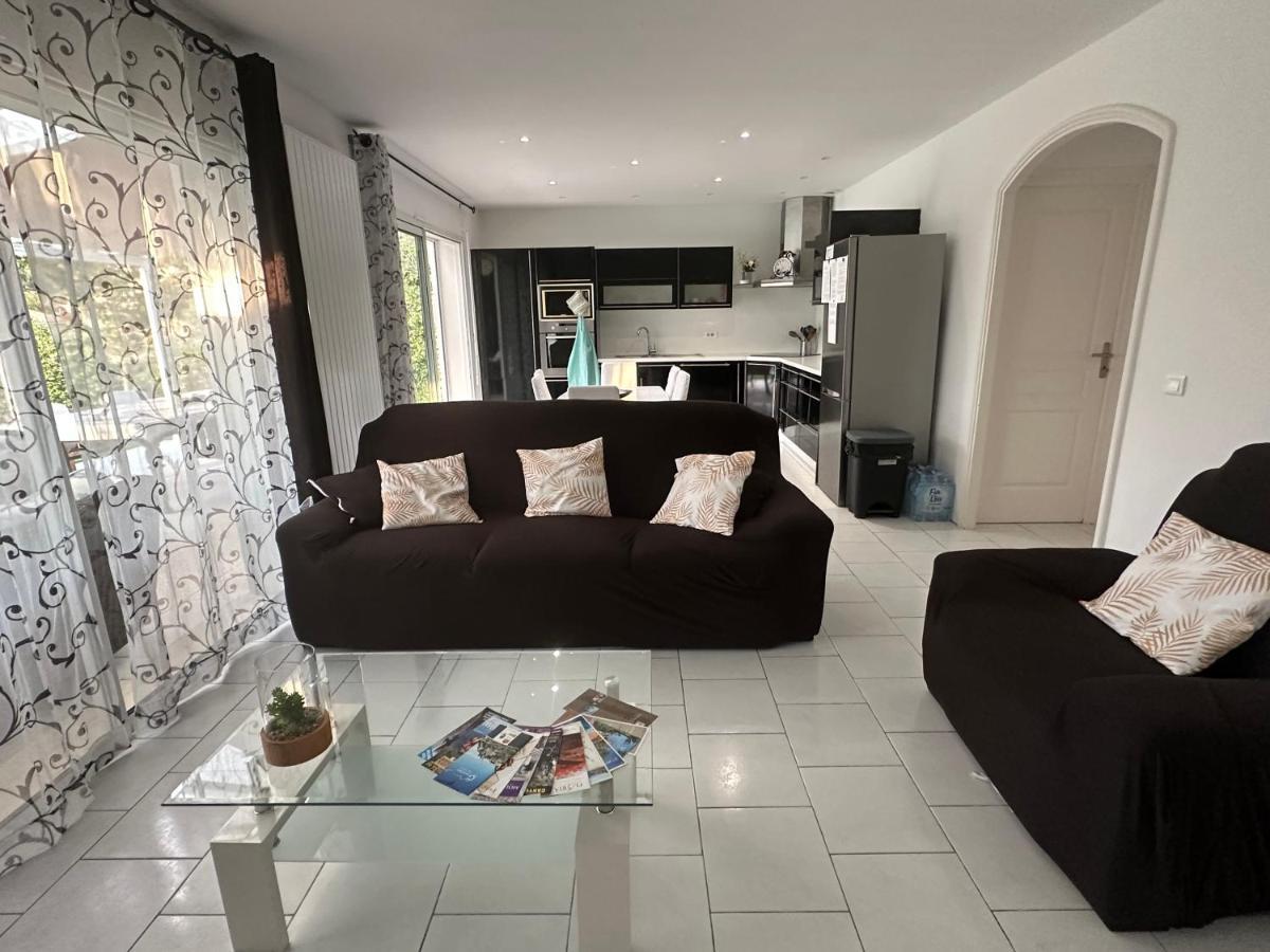 Peymeinade Petite Maisonette Adossee Mais Independante Avec Piscineヴィラ エクステリア 写真