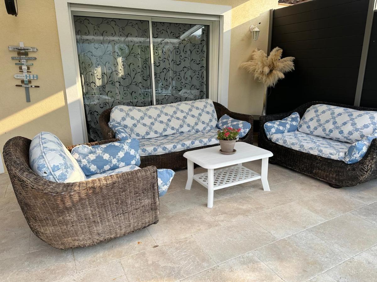 Peymeinade Petite Maisonette Adossee Mais Independante Avec Piscineヴィラ エクステリア 写真