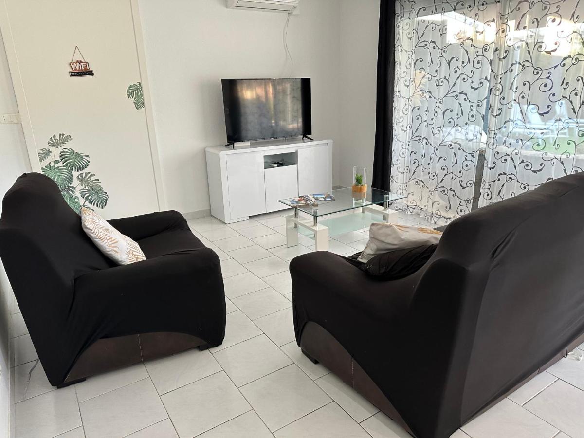 Peymeinade Petite Maisonette Adossee Mais Independante Avec Piscineヴィラ エクステリア 写真