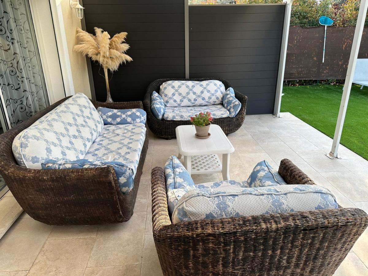 Peymeinade Petite Maisonette Adossee Mais Independante Avec Piscineヴィラ エクステリア 写真